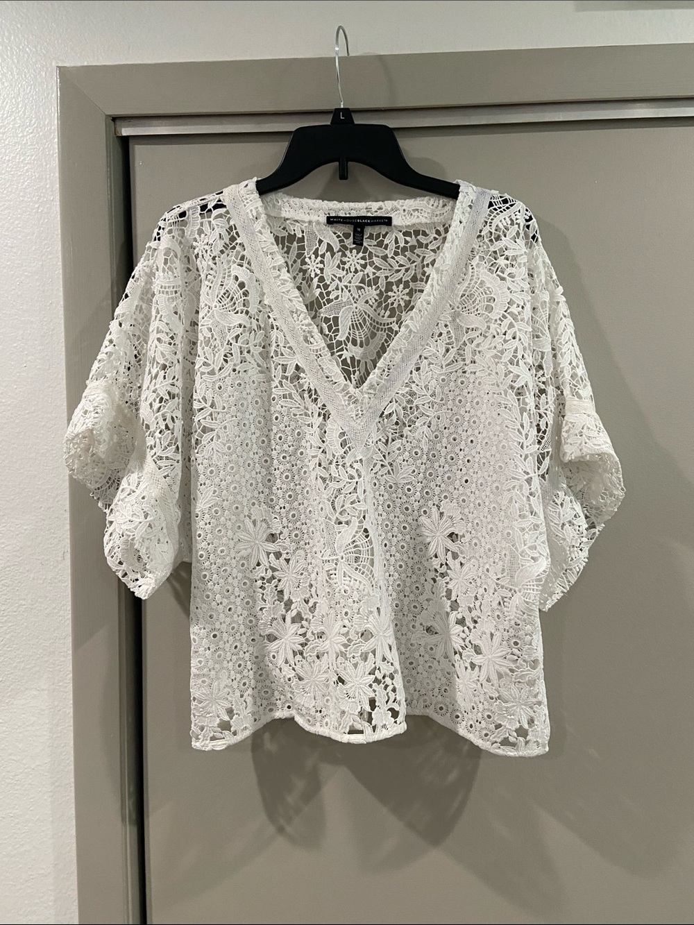 White House Black Market White Crochet Lace V-Neck Blouse